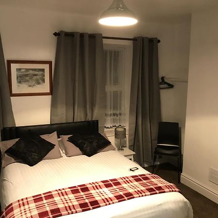 The Victoria Hotel Pwllheli Bagian luar foto