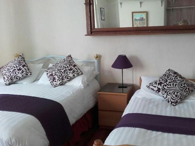 The Victoria Hotel Pwllheli Bagian luar foto
