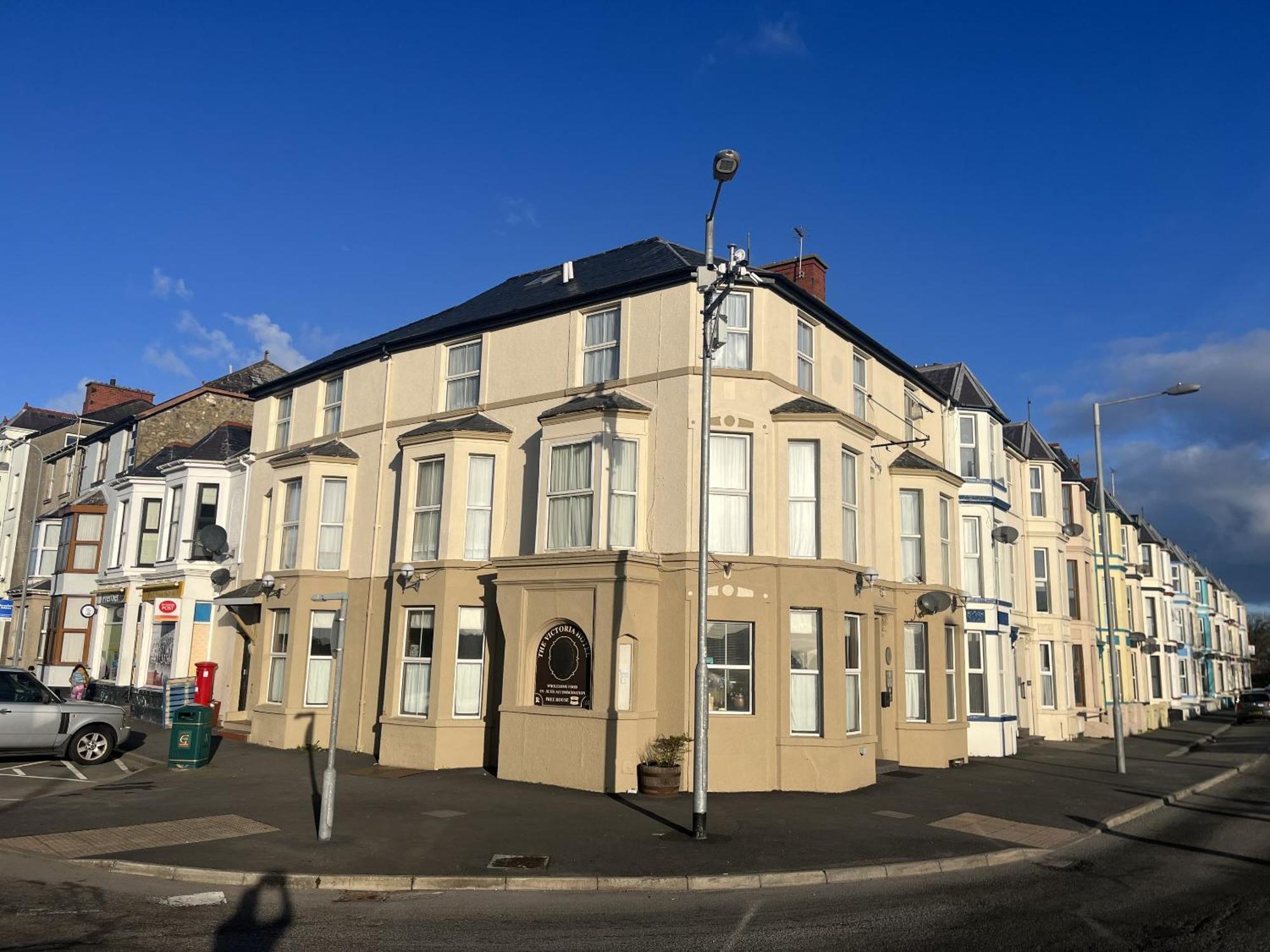 The Victoria Hotel Pwllheli Bagian luar foto